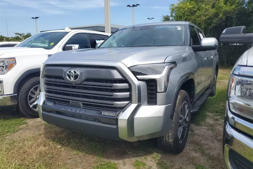 2023 Toyota Tundra Limited photo 1