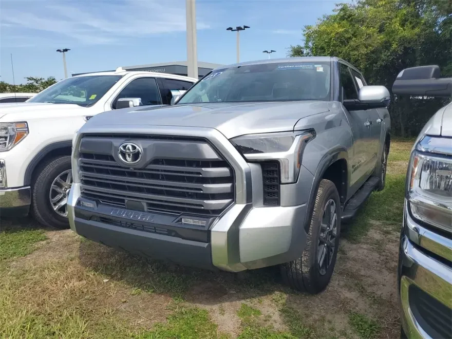 2023 Toyota Tundra Limited photo 1