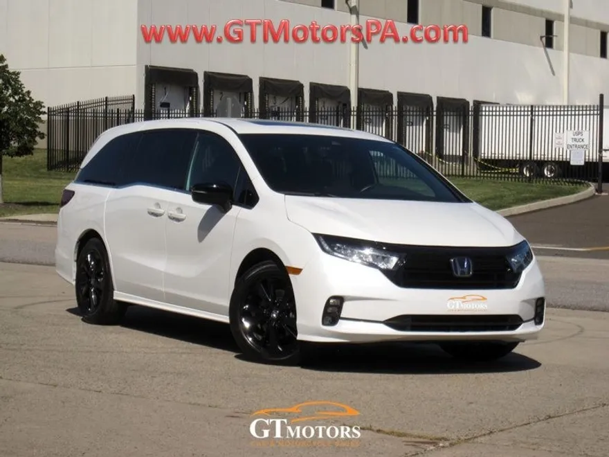 2023 Honda Odyssey Sport photo 1