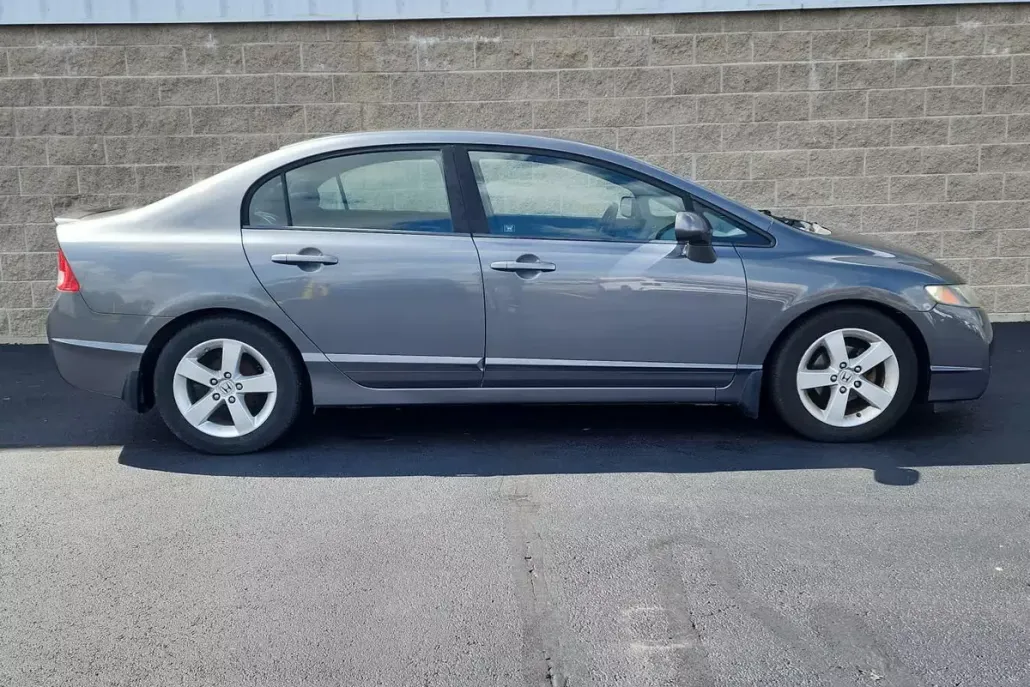 2011 Honda Civic photo 1