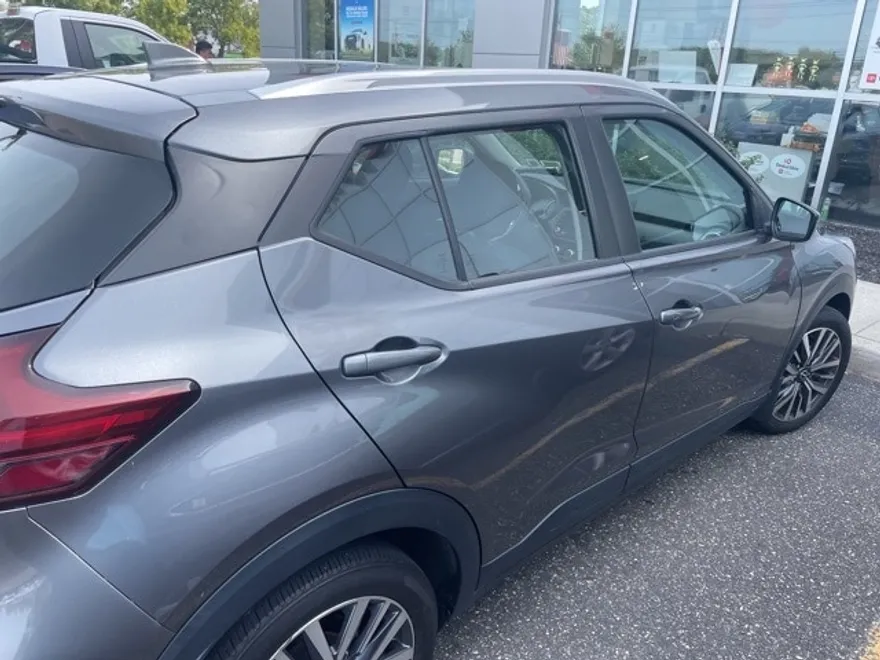 2023 Nissan Kicks SV photo 1