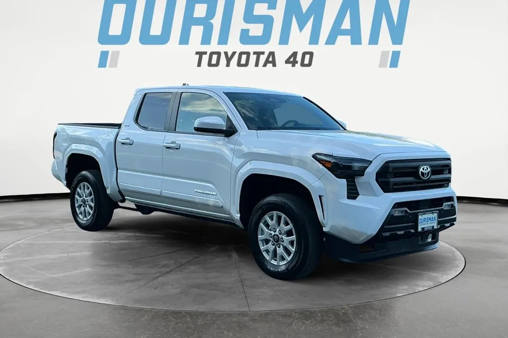 2024 Toyota Tacoma SR5 photo 1