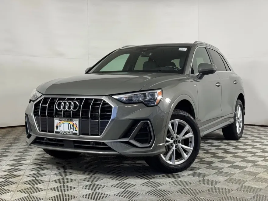 2022 Audi Q3 S line Premium photo 1