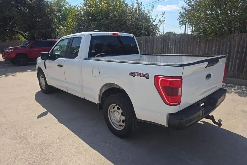 2022 Ford F-150 XL photo 1