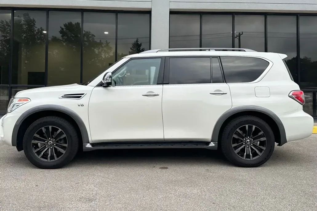2018 Nissan Armada Platinum photo 1