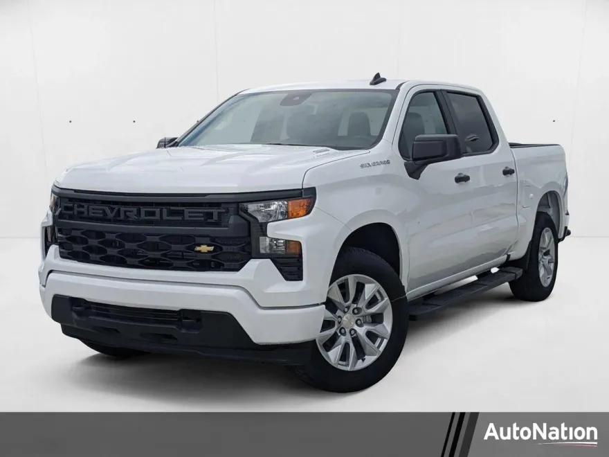 2025 Chevrolet Silverado 1500 Custom photo 1