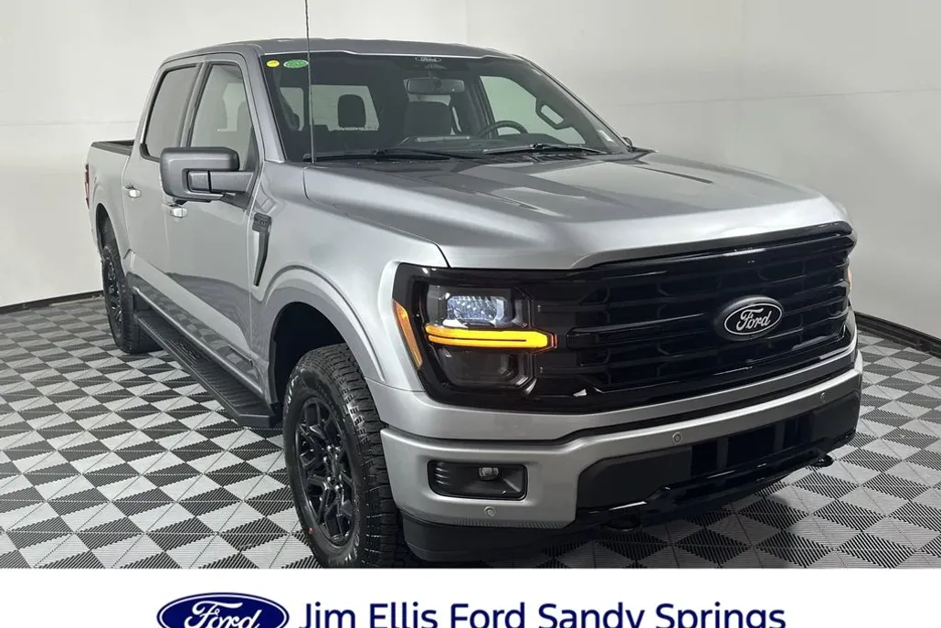 2025 Ford F-150 XLT photo 1