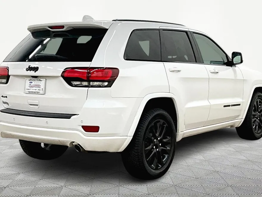 2018 Jeep Grand Cherokee Altitude photo 1