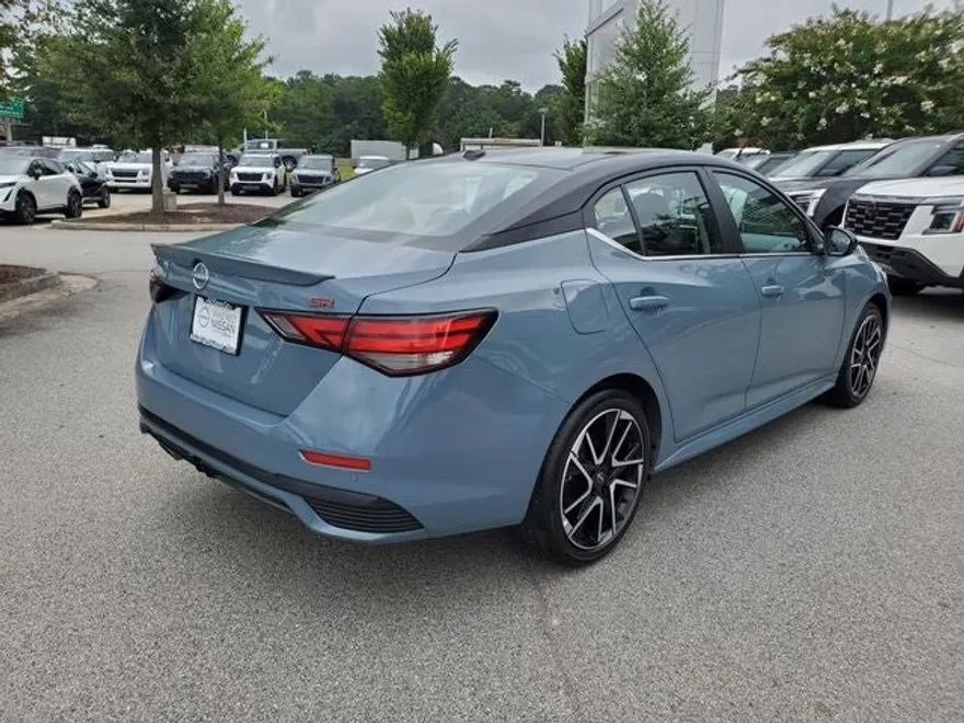 2025 Nissan Sentra SR photo 1