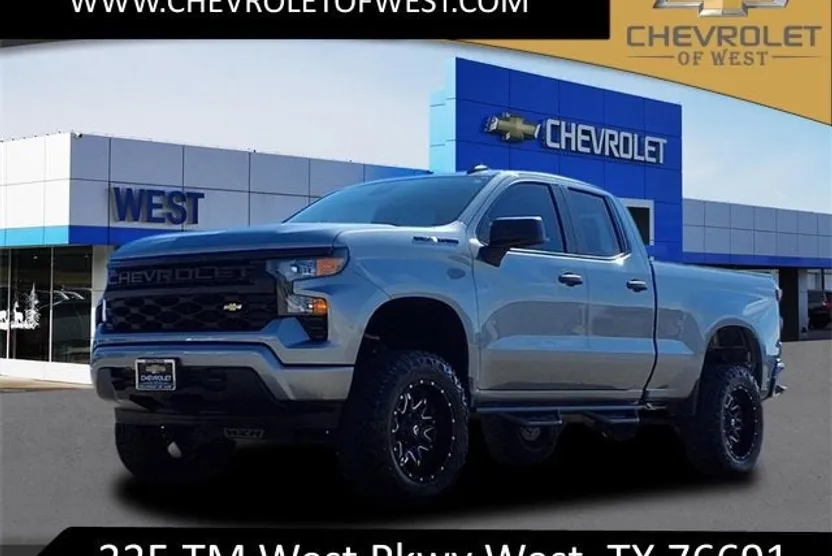 2024 Chevrolet Silverado 1500 Custom photo 1