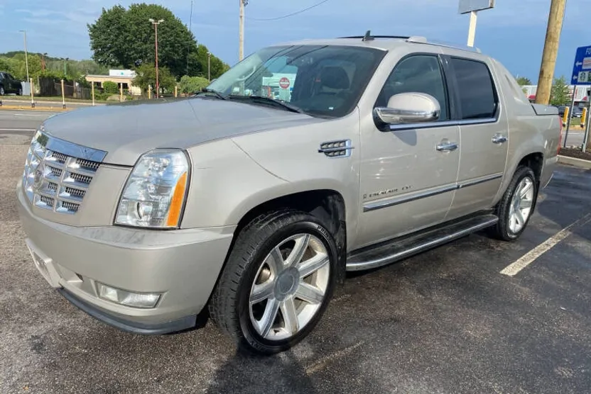 2008 Cadillac Escalade EXT Base photo 1