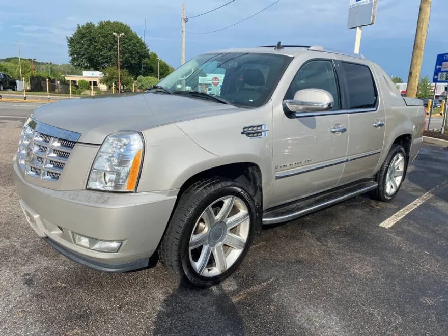 2008 Cadillac Escalade EXT Base photo 1