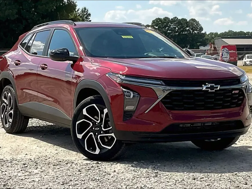 2025 Chevrolet Trax photo 1