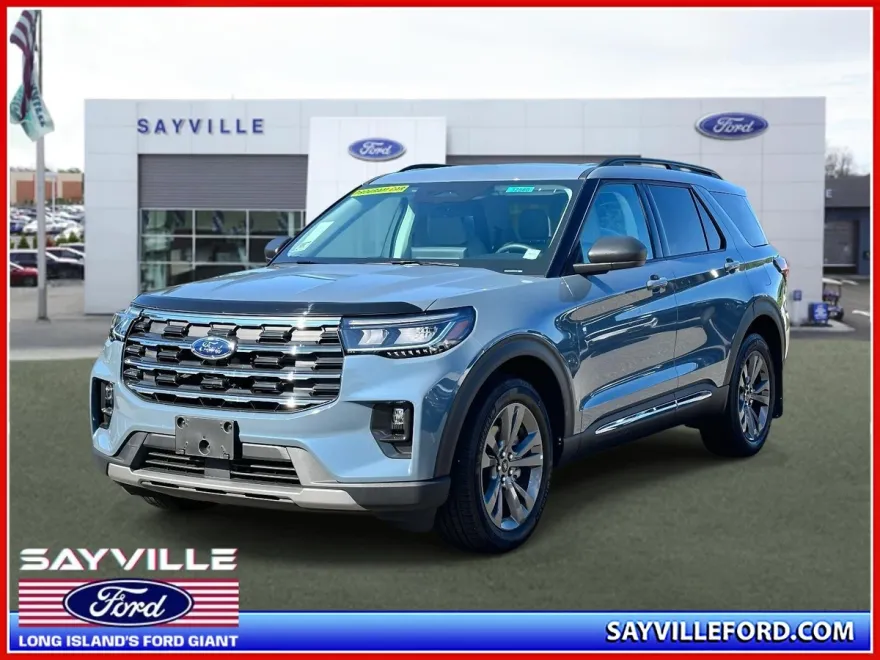 2025 Ford Explorer photo 1