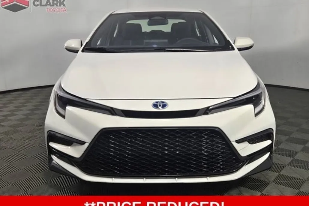 2024 Toyota Corolla Hybrid SE photo 1