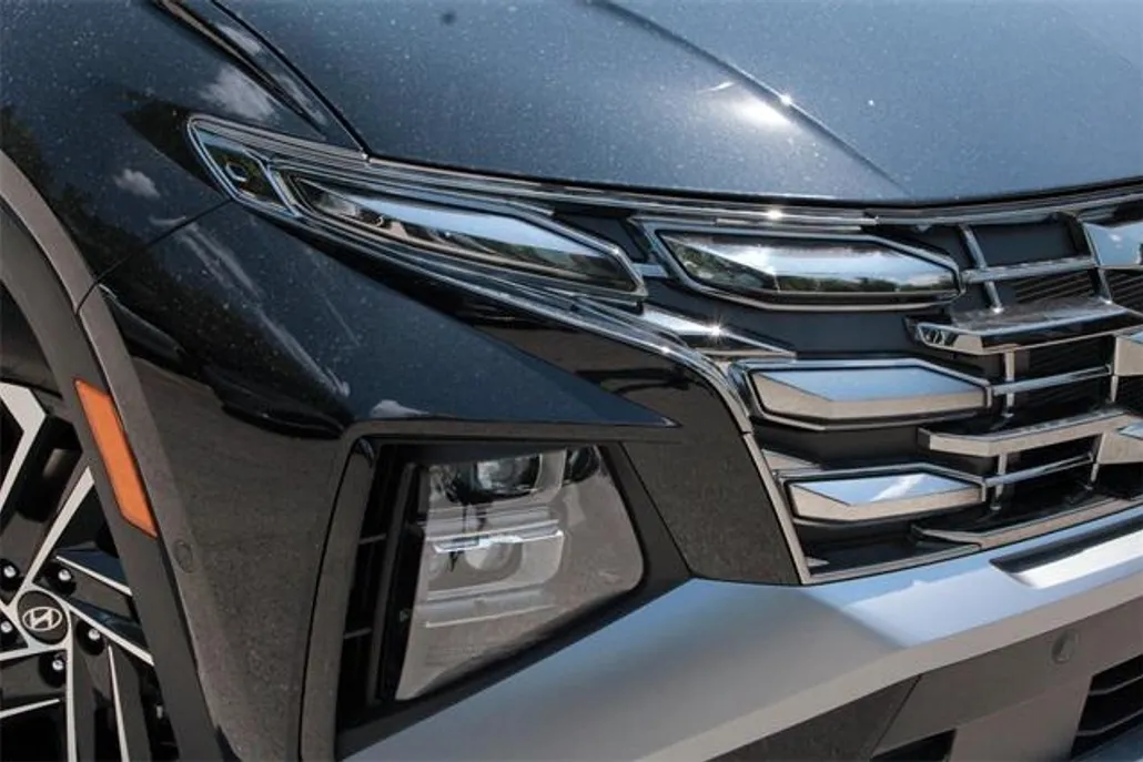 2025 Hyundai Tucson Limited photo 1
