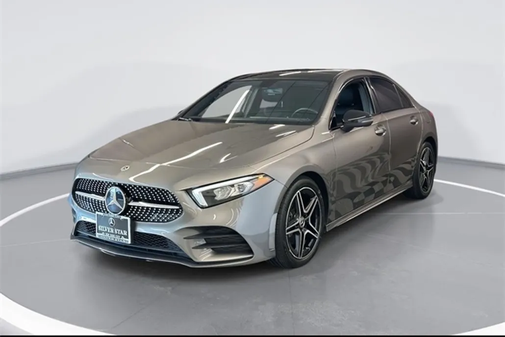 2022 Mercedes Benz A 220 4MATIC photo 1