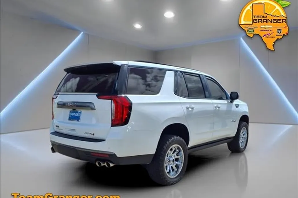 2022 Gmc Yukon AT4 photo 1