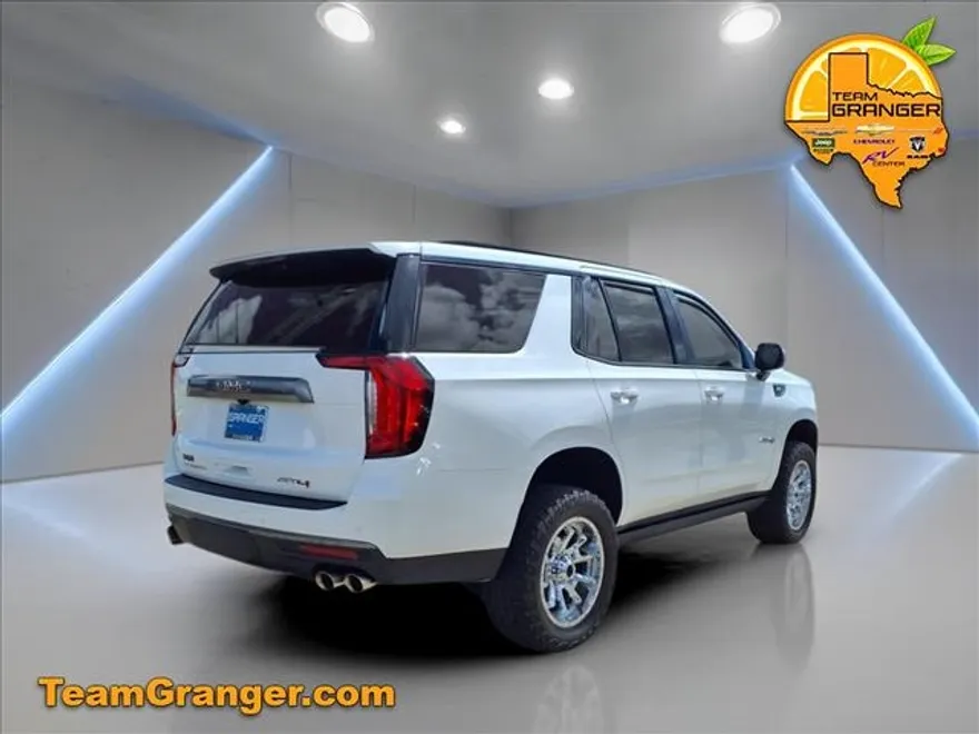 2022 Gmc Yukon AT4 photo 1