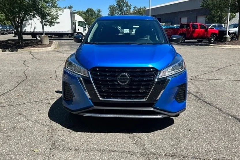 2021 Nissan Kicks S photo 1