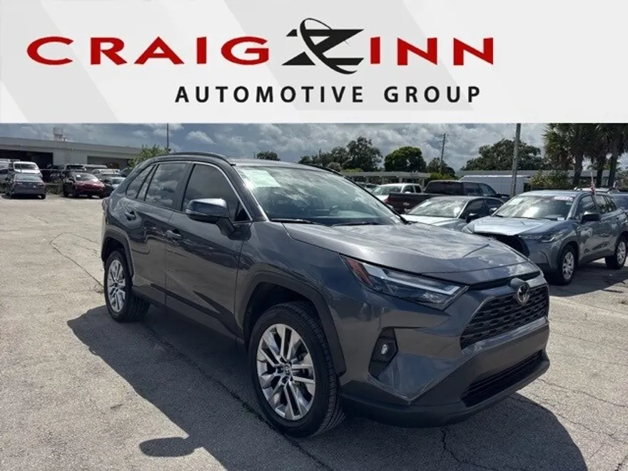 2023 Toyota RAV4 XLE Premium photo 1