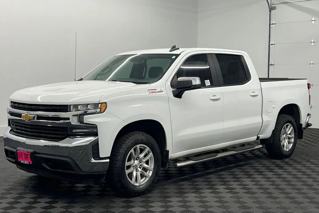 2021 Chevrolet Silverado 1500 LT photo 1