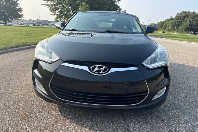 2014 Hyundai Veloster photo 1