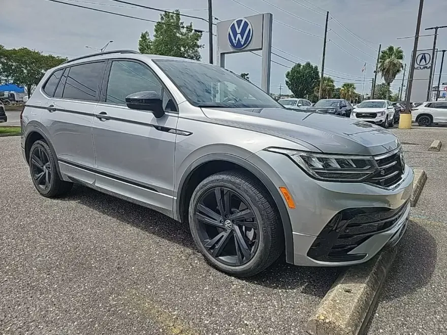 2023 Volkswagen Tiguan SE R-Line Black photo 1