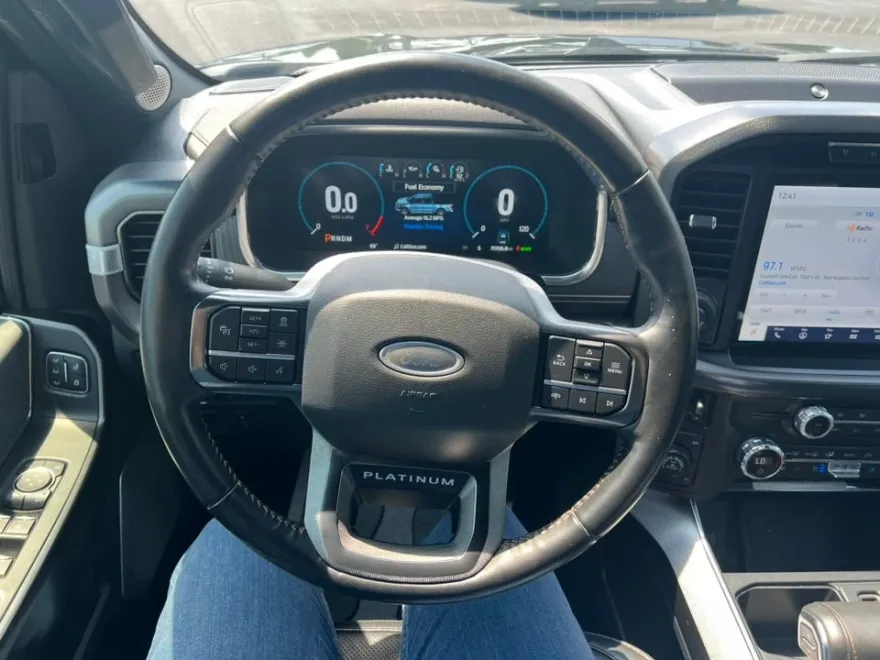 2021 Ford F-150 Platinum photo 26