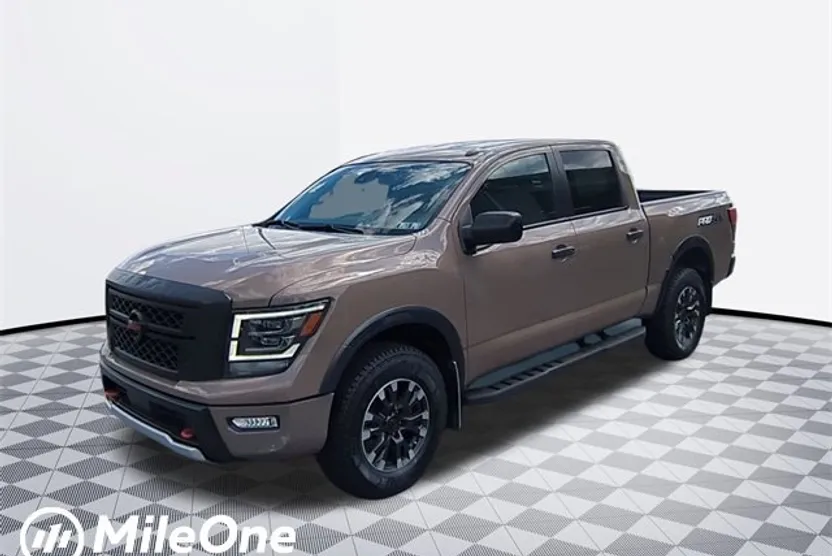 2021 Nissan Titan PRO-4X photo 1