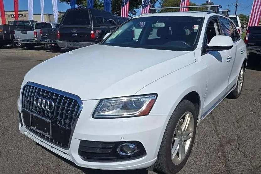 2016 Audi Q5 2.0T Premium photo 1