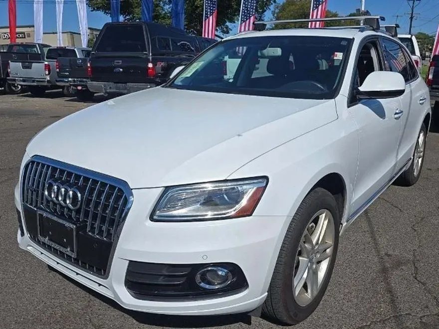 2016 Audi Q5 2.0T Premium photo 1