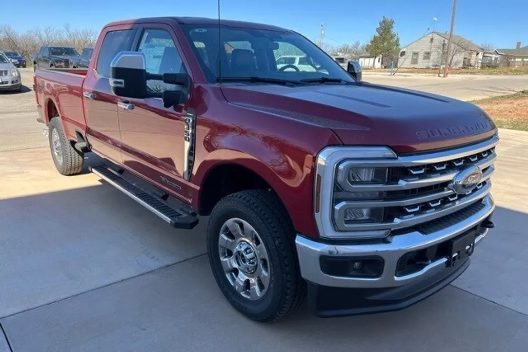 2025 Ford F-350 Lariat photo 1