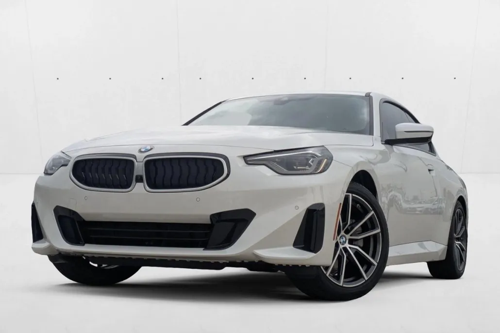 2025 Bmw 230i Coupe photo 1