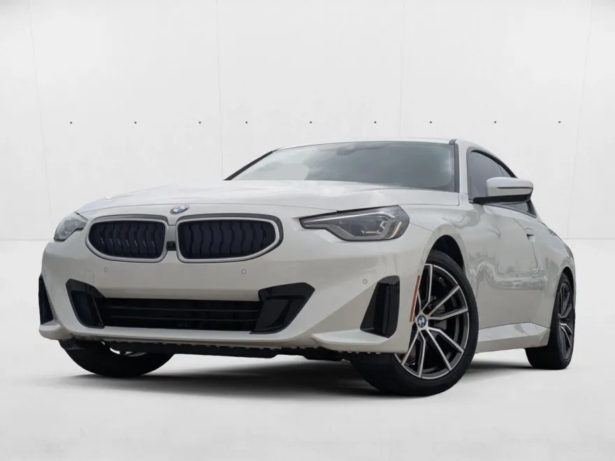 2025 Bmw 230i Coupe photo 1