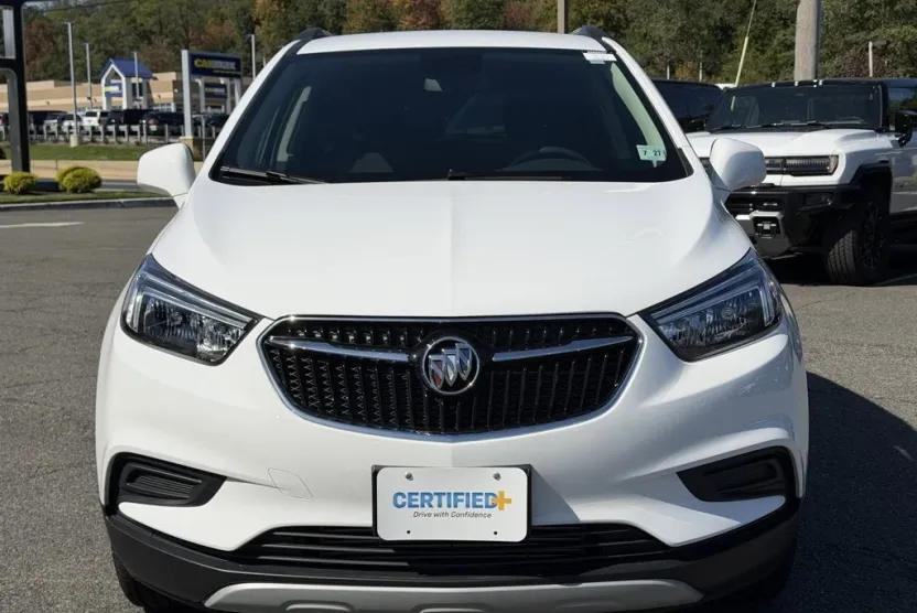 2022 Buick Encore Preferred photo 1