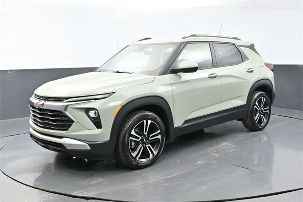 2026 Chevrolet Trailblazer LT photo 1