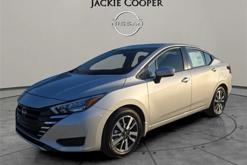 2025 Nissan Versa 1.6 SV photo 1