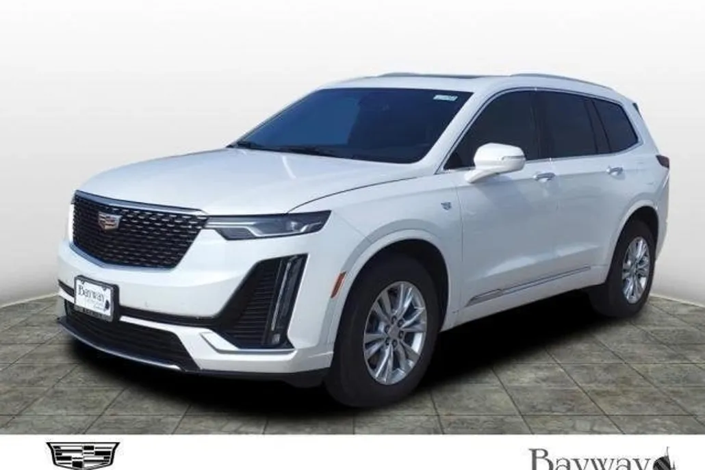 2024 Cadillac XT6 Luxury photo 1