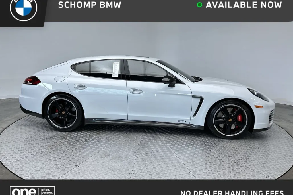 2016 Porsche Panamera GTS photo 1
