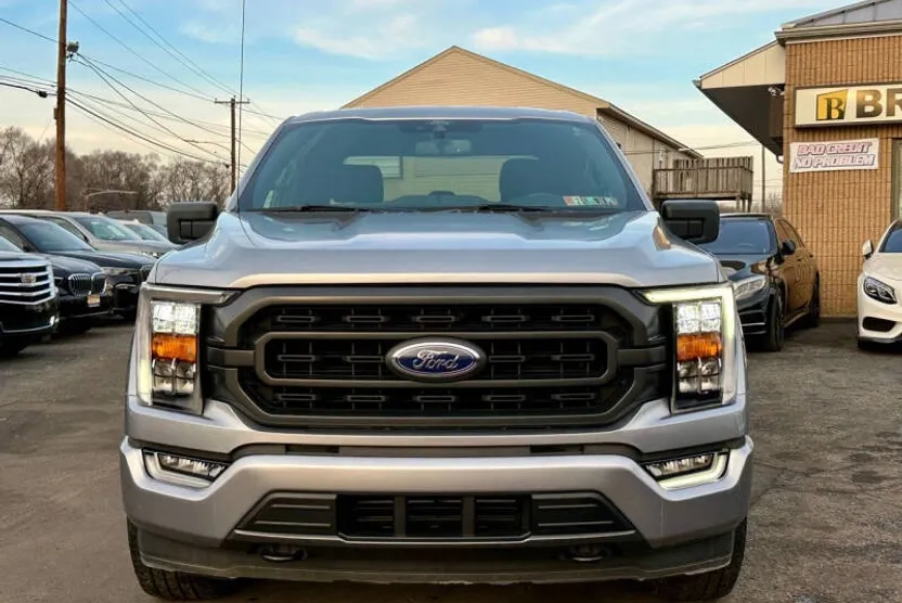 2021 Ford F-150 XLT photo 1