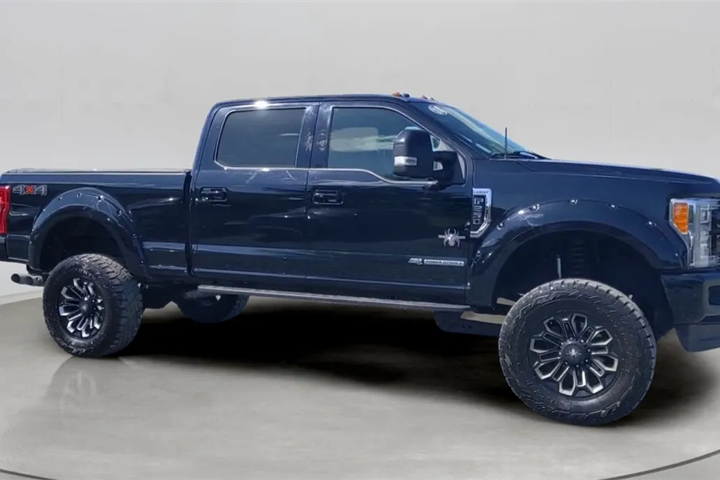 2018 Ford F-250 Lariat photo 1