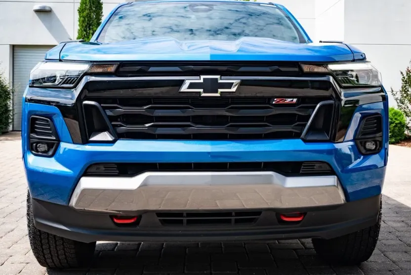 2024 Chevrolet Colorado Z71 photo 1