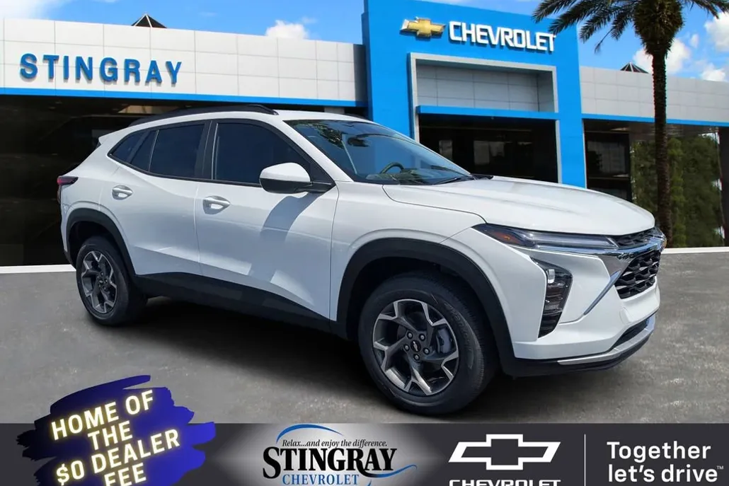 2025 Chevrolet Trax LT photo 1