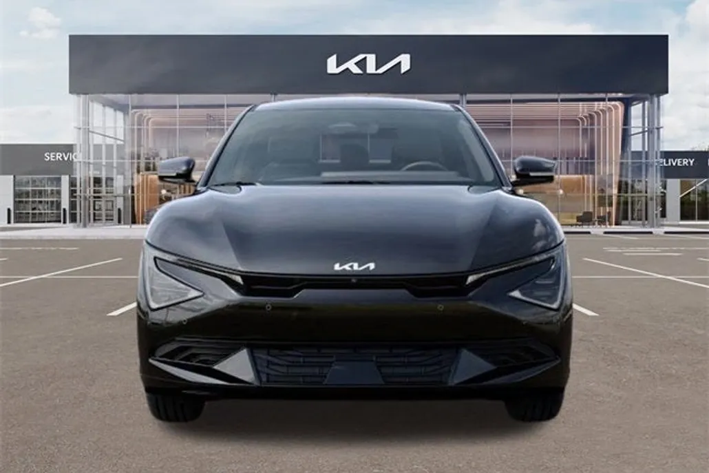 2025 Kia EV6 Wind photo 1