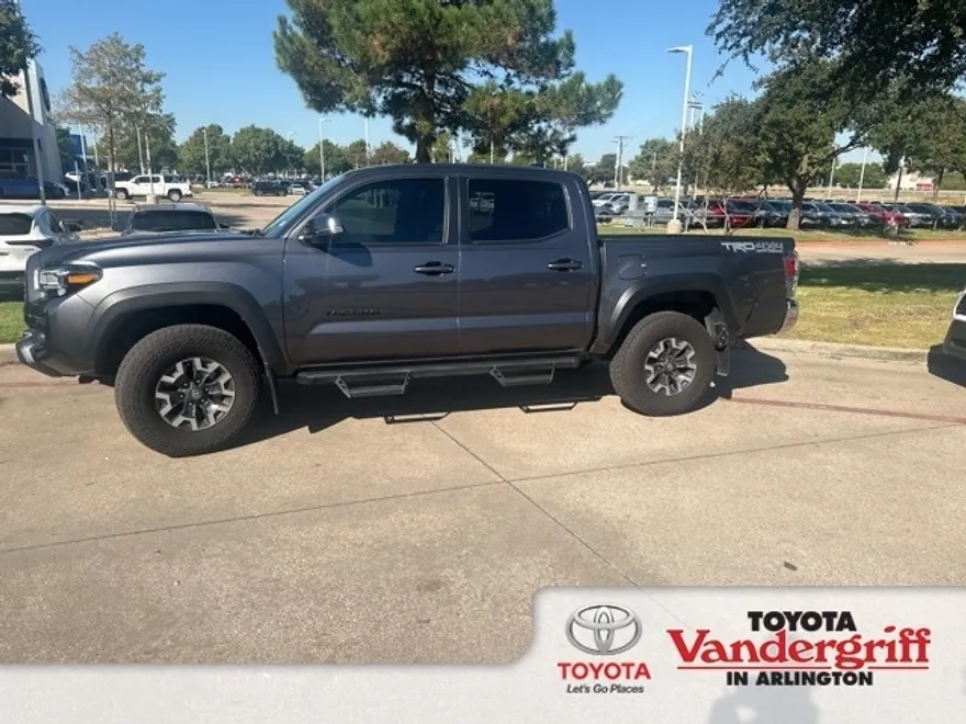2023 Toyota Tacoma TRD Off-Road photo 1