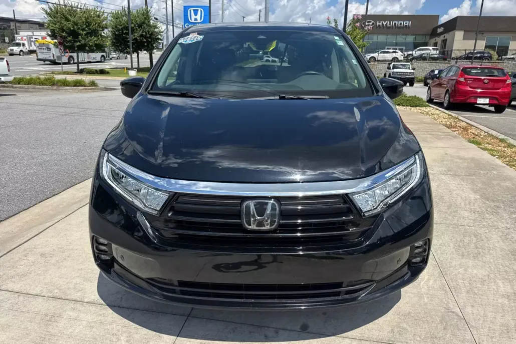 2024 Honda Odyssey Touring photo 1