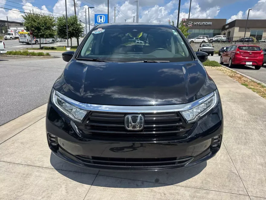 2024 Honda Odyssey Touring photo 1