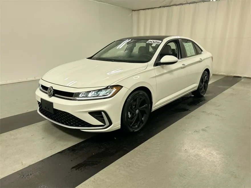 2025 Volkswagen Jetta 1.5T SE photo 1