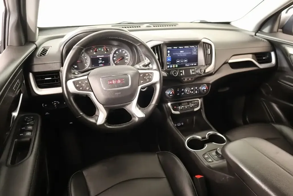 2024 Gmc Terrain SLT photo 1